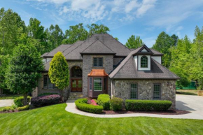 Luxury Estate Private Hot Tub and Tennis Court